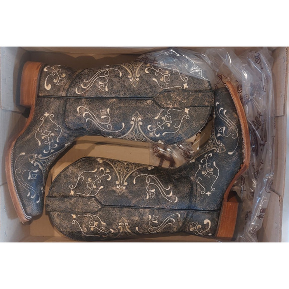 Circle G Womens‎ Embroidery Crackle Leather Snip Toe Boots Size 7.5 NIB - Picture 4 of 16